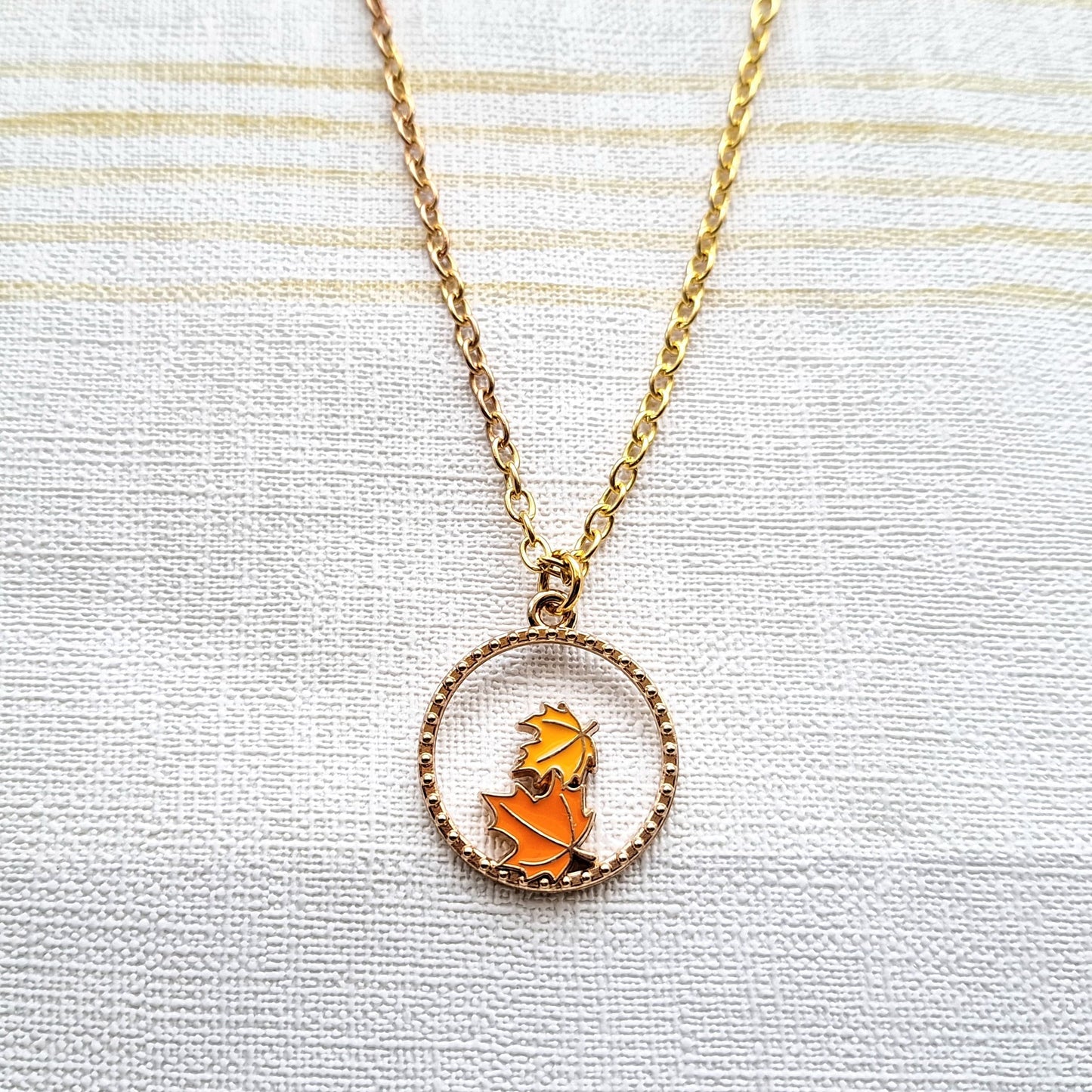 Leaf necklace, fall jewelry, leaves necklace, nature lover jewellery, forest woodland necklace, personalised gift, autumn jewellery