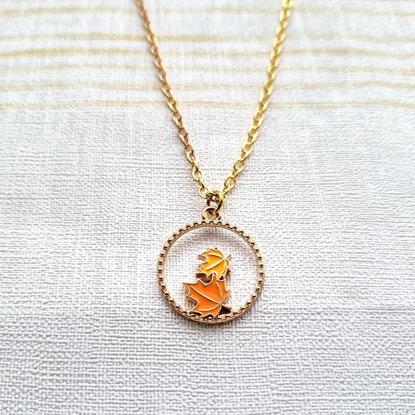 Leaf necklace, fall jewelry, leaves necklace, nature lover jewellery, forest woodland necklace, personalised gift, autumn jewellery
