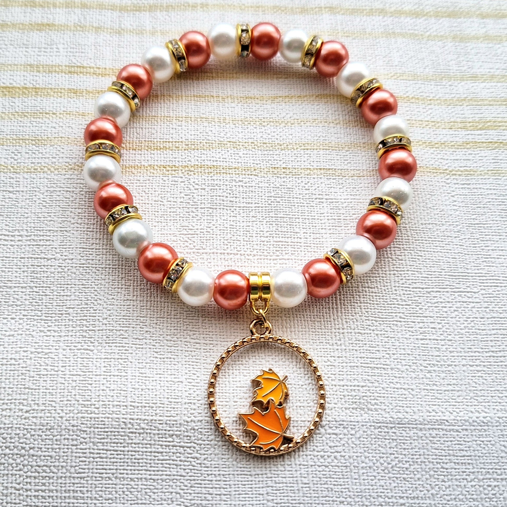 Leaf bracelet, autumn leaves jewellery, nature lover gift, fall present for mum, stocking filler, woodland forest bracelet