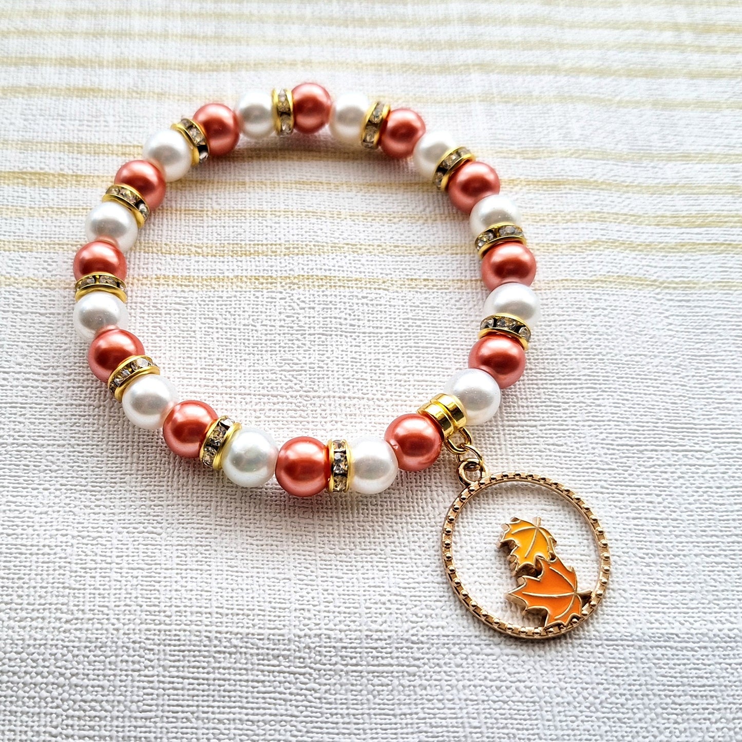 Leaf bracelet, autumn leaves jewellery, nature lover gift, fall present for mum, stocking filler, woodland forest bracelet