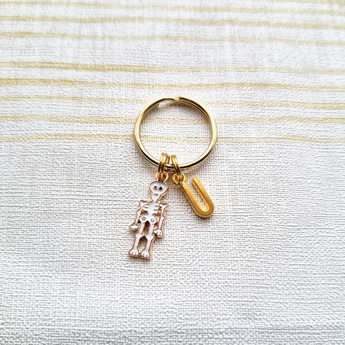 Skeleton keyring, personalised initial keychain, spooky halloween jewelry, gothic present, gift for teenagers
