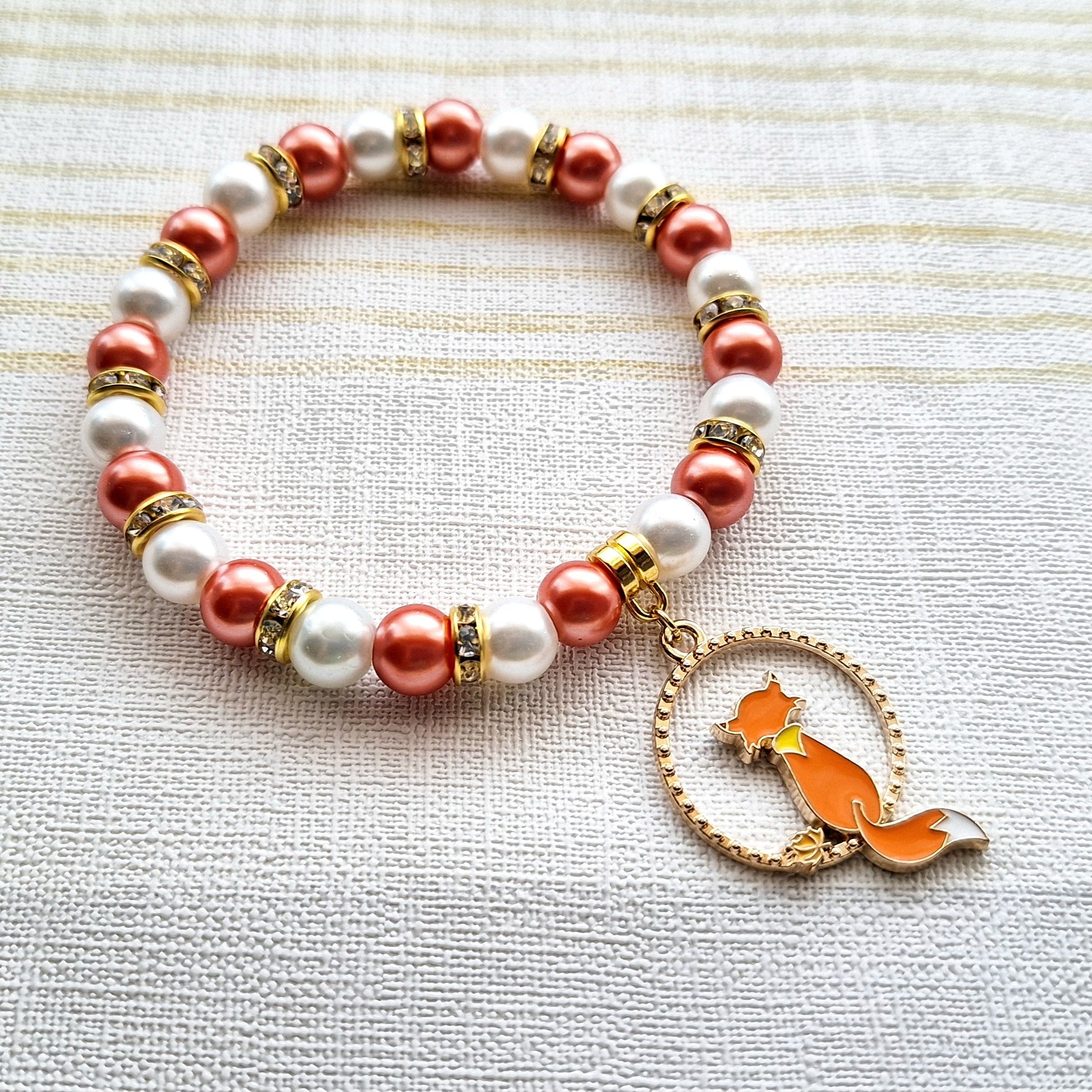 Fox bracelet, foxy jewellery, animal lover gift, woodland jewellery, vixen bracelet, present for her