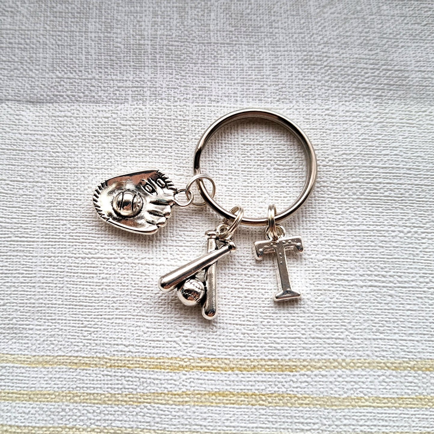 Baseball keyring, american softball, sports crazy, gift for teenager, fathers day present, baseball mitt