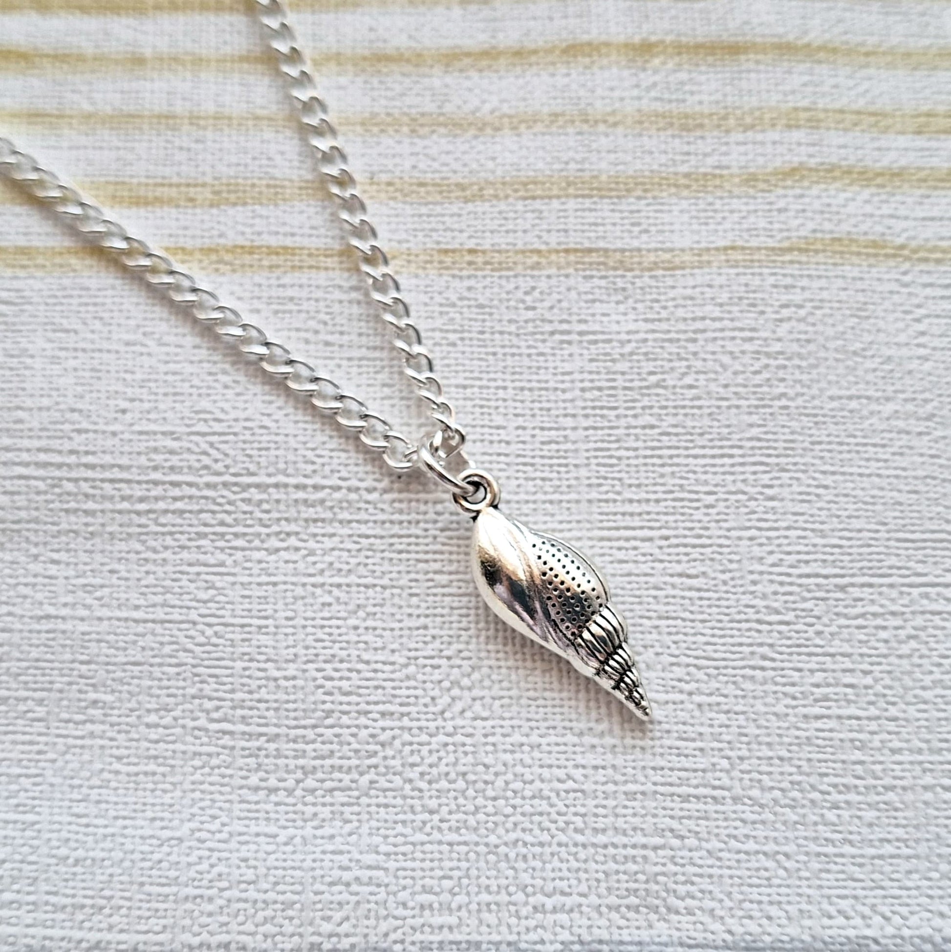Shell necklace, nautical necklace, sea creature lover, sealife gift for girls, ocean jewelry, beach jewellery